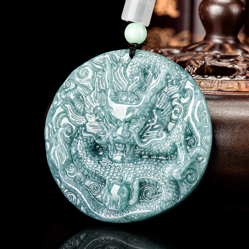Vintage Women Fashion - Collier pendentif dragon en jadéite birmane,