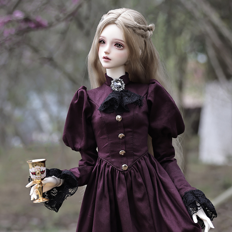 Vintage Fashion Model - Elina-Robe violette aristocratique vintage pour femme,