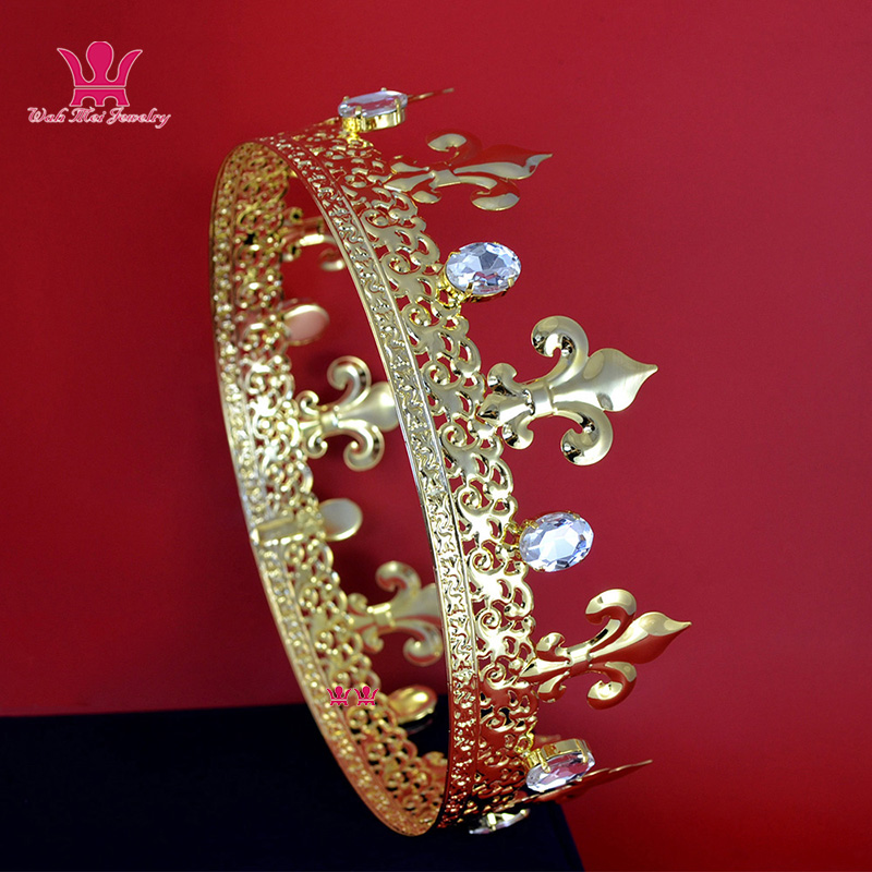 Couronne dorée impériale pour  - Vintage Fashion Model avis et prix