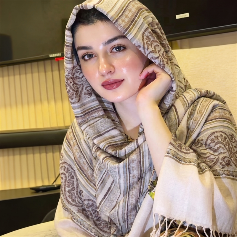 Hijab vintage à imprimé cachem - Vintage Women Fashion avis et prix