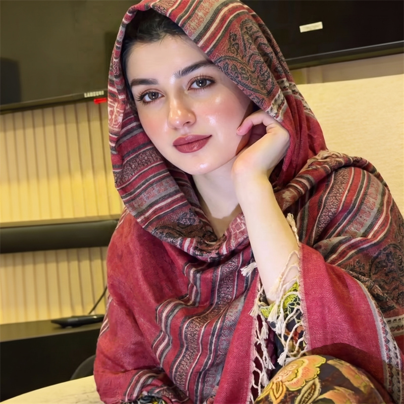 Hijab vintage à imprimé cachem - Vintage Women Fashion avis et prix