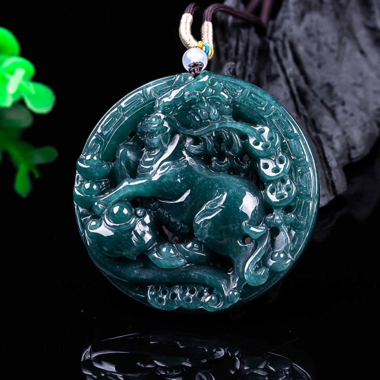 Pendentif Dragon en Jadeite Bi - Vintage Women Fashion avis et prix