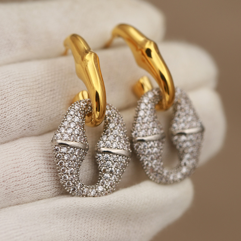 Boucles d'oreilles classiques  - Vintage Fashion Jewelry Brands avis et prix