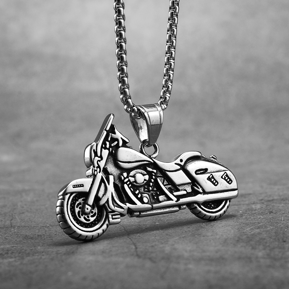 Colliers Vintage en acier inox - Vintage Fashion Newtown avis et prix