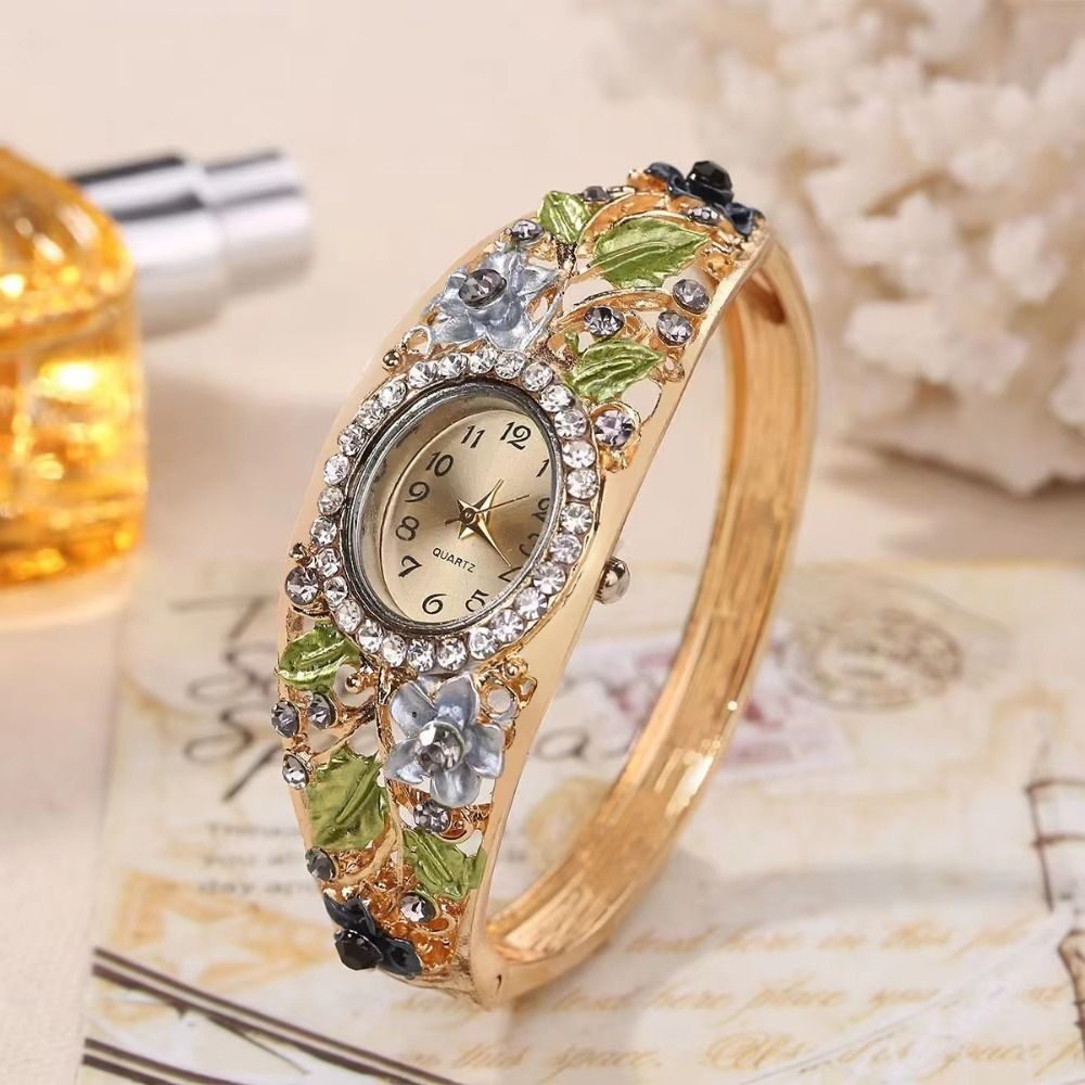 Montre vintage riche en fleurs - Vintage Fashion Week avis et prix